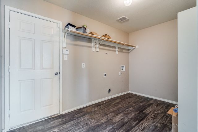 424 Heritage Drive, Crowley, TX 76036