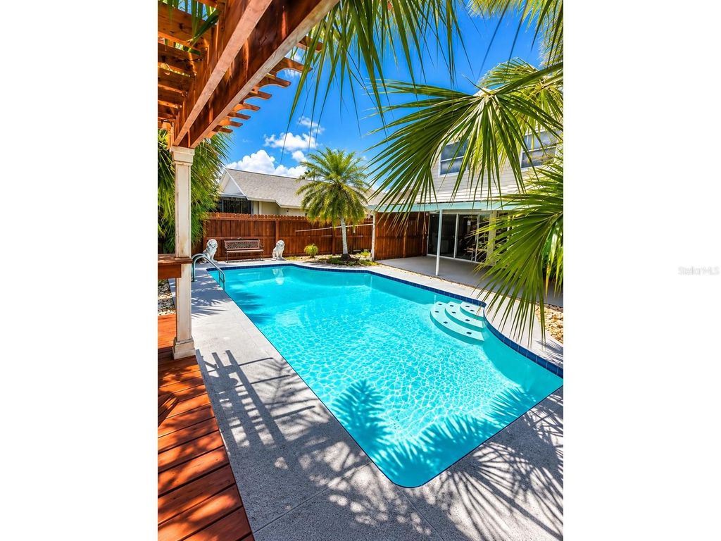 Image 22 of property listing at 5124 SPRINGWOOD DRIVE, Tampa, FL 33624