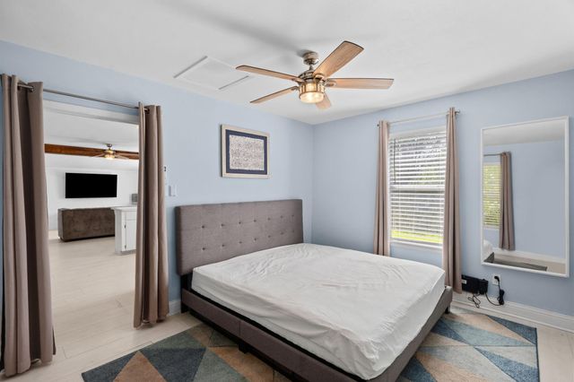 3915 W Estes Drive Drive, Bacliff, TX 77518