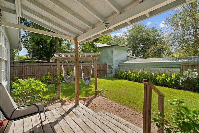3915 W Estes Drive Drive, Bacliff, TX 77518
