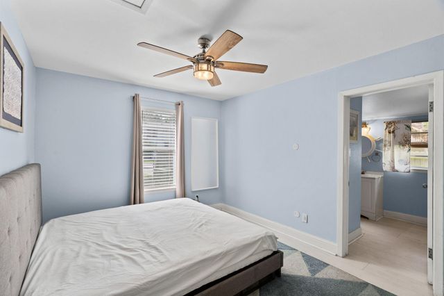 3915 W Estes Drive Drive, Bacliff, TX 77518