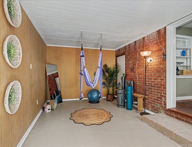305 Vineyard Street, Hot Springs National Park, AR 71913