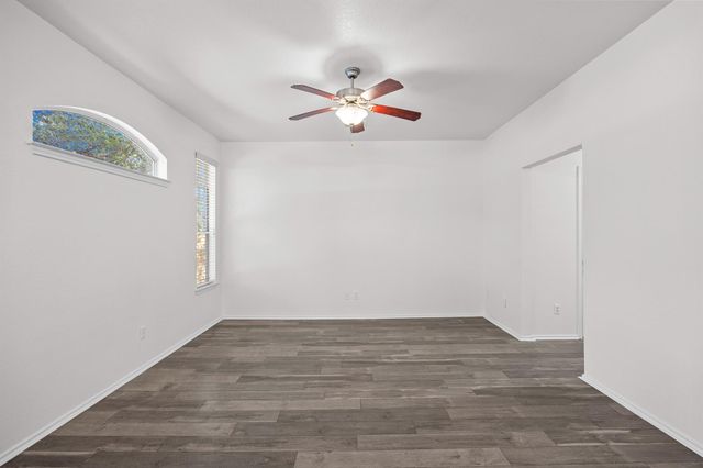 10208 Laredo DR 105, Austin, TX 78748