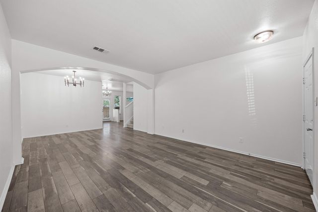 10208 Laredo DR 105, Austin, TX 78748