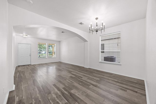 10208 Laredo DR 105, Austin, TX 78748