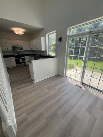 188 Brompton Drive B, Sugar Grove, IL 60554
