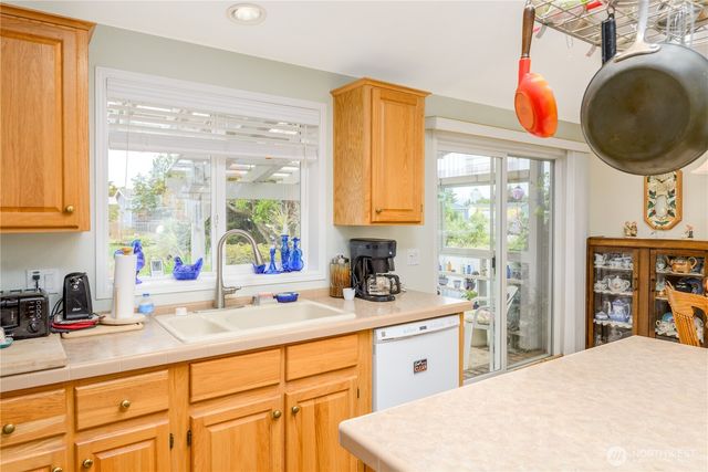 41 Marian Way, Sequim, WA 98382