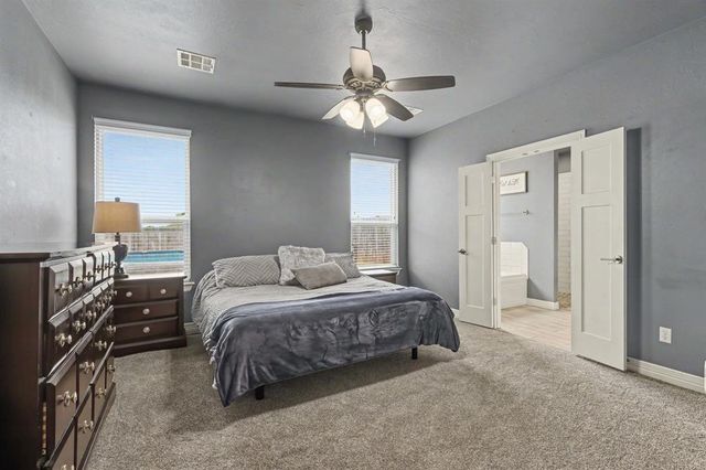 1334 Ladera Circle, Moore, OK 73160