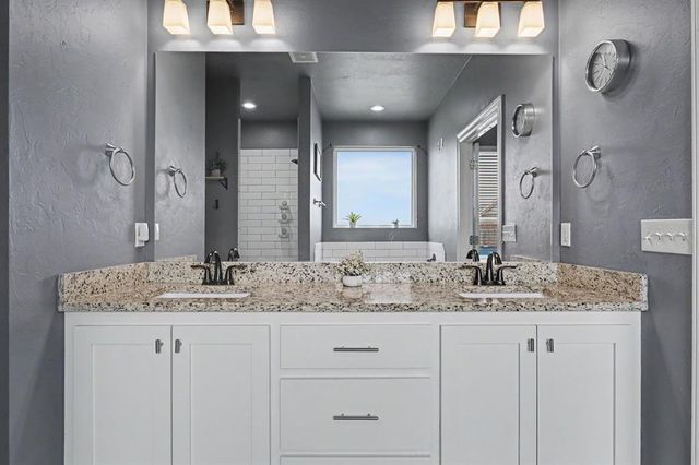 1334 Ladera Circle, Moore, OK 73160