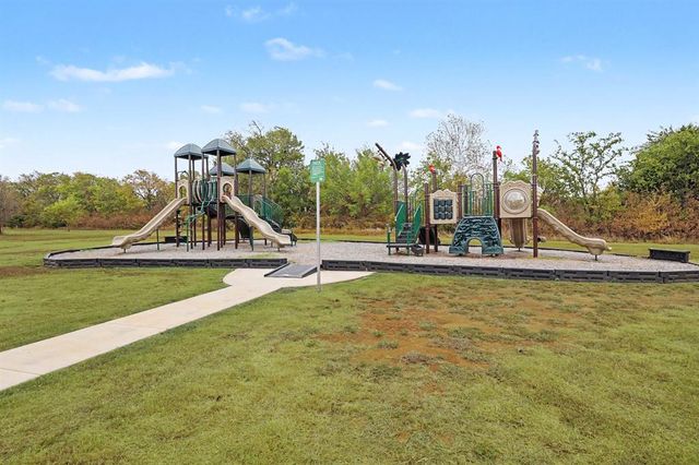 1334 Ladera Circle, Moore, OK 73160