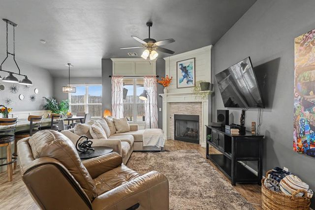 1334 Ladera Circle, Moore, OK 73160