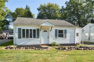 624 W Glendale Street, Bedford, OH 44146