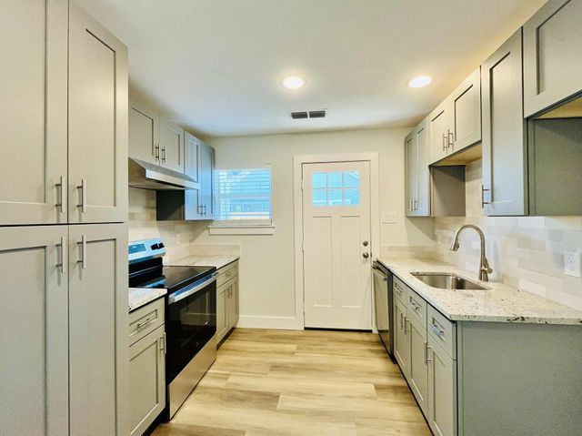 327 Pittman Street A, Richardson, TX 75081