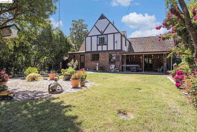 1545 1545 W Walnut Street, Stockton, CA 95203