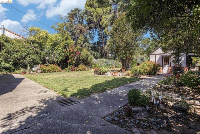 1545 1545 W Walnut Street, Stockton, CA 95203