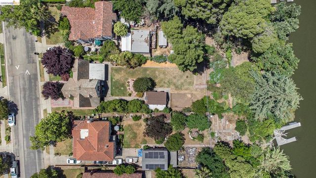 1545 1545 W Walnut Street, Stockton, CA 95203