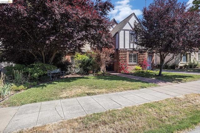 1545 1545 W Walnut Street, Stockton, CA 95203