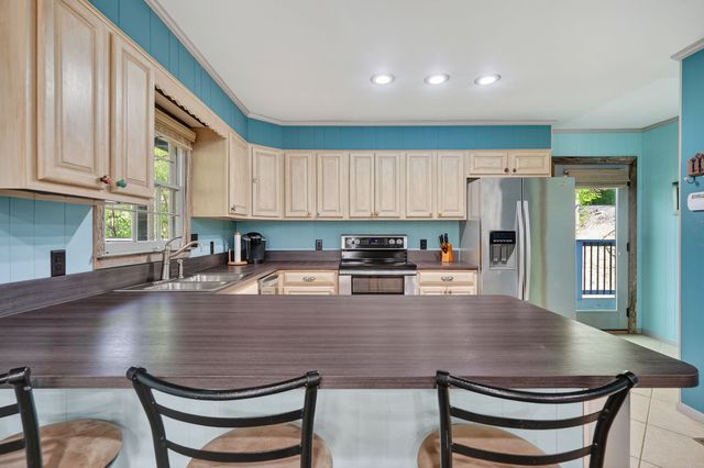1097 Floating Mill Village Road, Silver Point, TN 38582