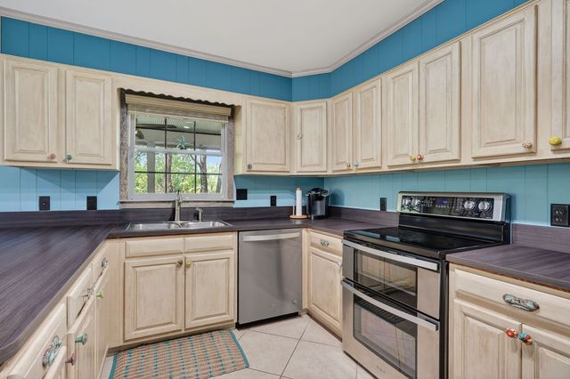 1097 Floating Mill Village Road, Silver Point, TN 38582