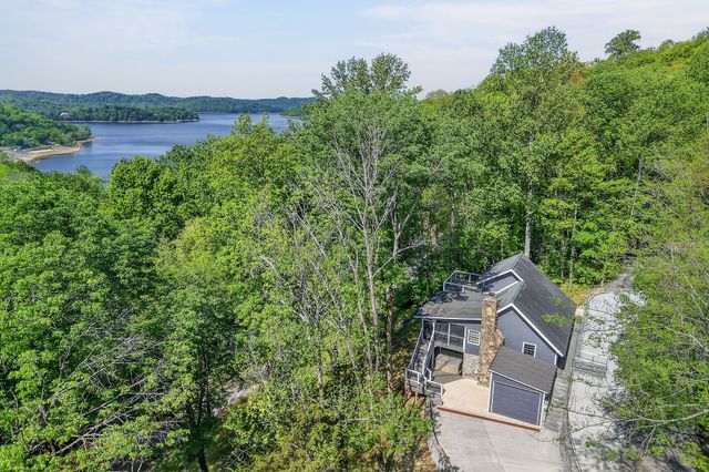 1097 Floating Mill Village Road, Silver Point, TN 38582