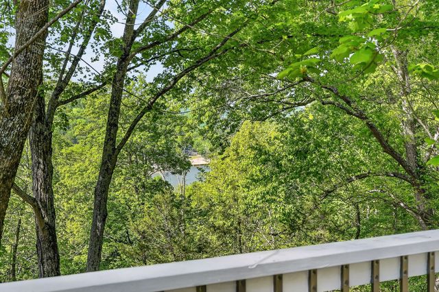 1097 Floating Mill Village Road, Silver Point, TN 38582
