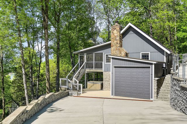 1097 Floating Mill Village Road, Silver Point, TN 38582