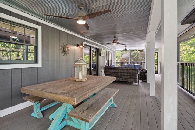 1097 Floating Mill Village Road, Silver Point, TN 38582