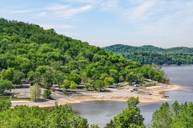 1097 Floating Mill Village Road, Silver Point, TN 38582