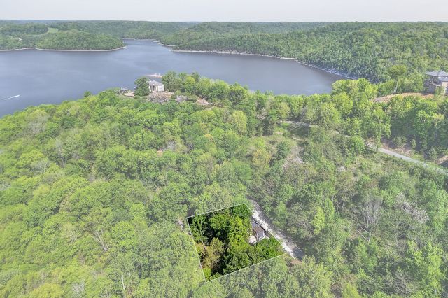 1097 Floating Mill Village Road, Silver Point, TN 38582