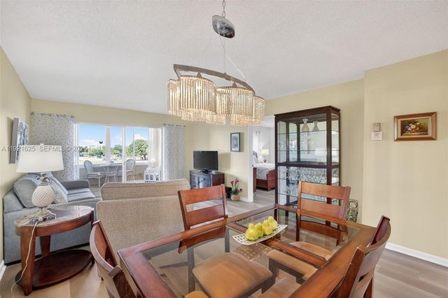 7817 Golf Circle Drive 301, Margate, FL 33063