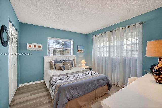 7817 Golf Circle Drive 301, Margate, FL 33063