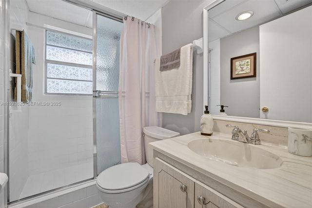 7817 Golf Circle Drive 301, Margate, FL 33063