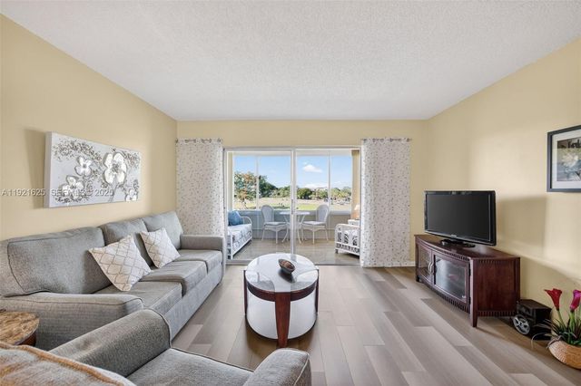7817 Golf Circle Drive 301, Margate, FL 33063