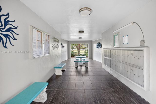 7817 Golf Circle Drive 301, Margate, FL 33063