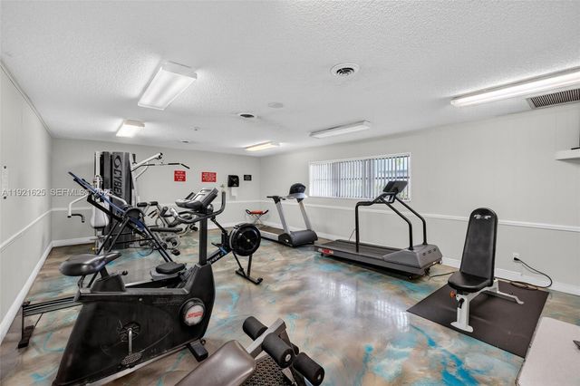 7817 Golf Circle Drive 301, Margate, FL 33063