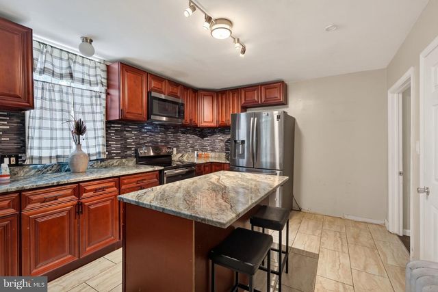 900 ANDREWS AVE, Darby, PA 19023