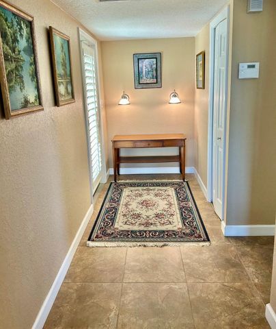 3180 NE 48th Court 215, Lighthouse Point, FL 33064