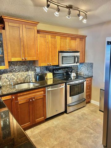 3180 NE 48th Court 215, Lighthouse Point, FL 33064