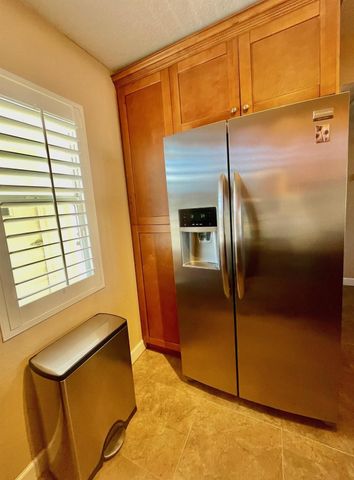 3180 NE 48th Court 215, Lighthouse Point, FL 33064