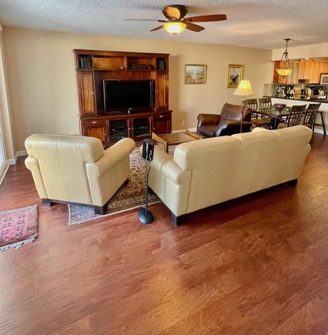 3180 NE 48th Court 215, Lighthouse Point, FL 33064