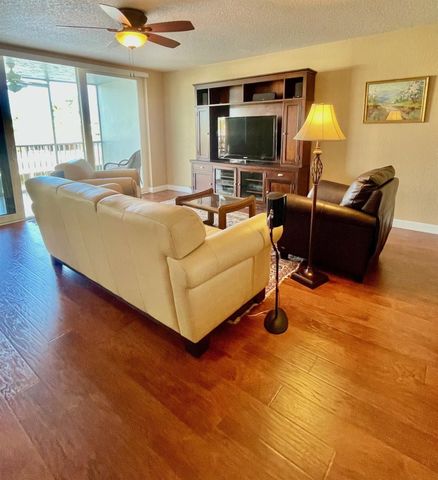 3180 NE 48th Court 215, Lighthouse Point, FL 33064