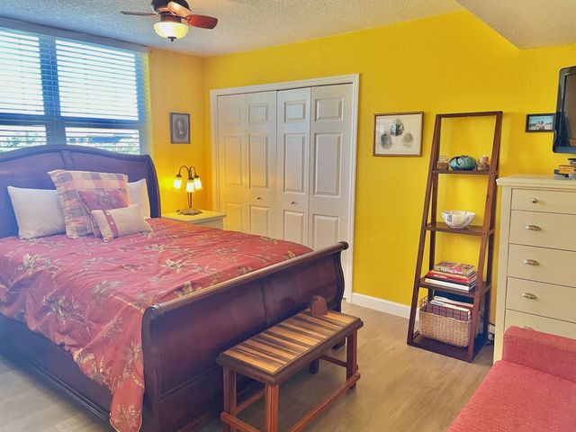 3180 NE 48th Court 215, Lighthouse Point, FL 33064