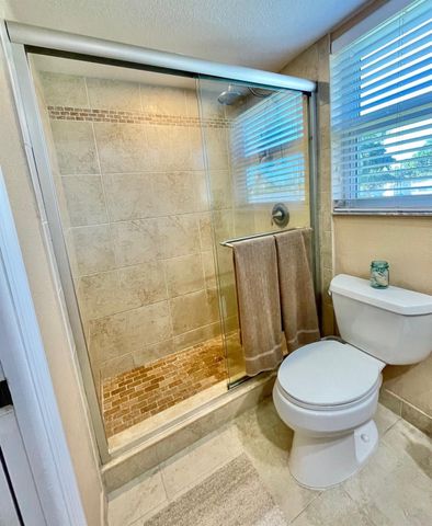 3180 NE 48th Court 215, Lighthouse Point, FL 33064