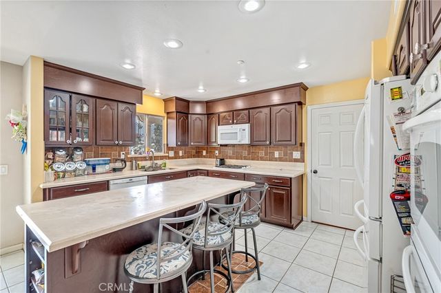 3016 Shane Dr., Colton, CA 92324