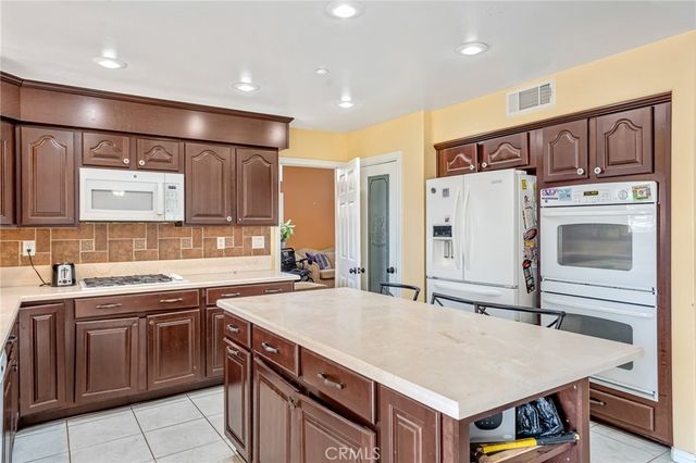 3016 Shane Dr., Colton, CA 92324