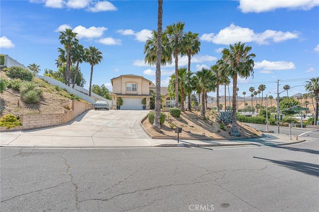 3016 Shane Dr., Colton, CA 92324