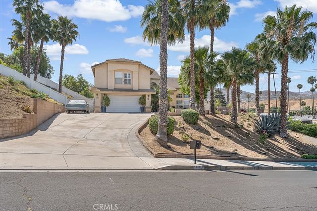 3016 Shane Dr., Colton, CA 92324