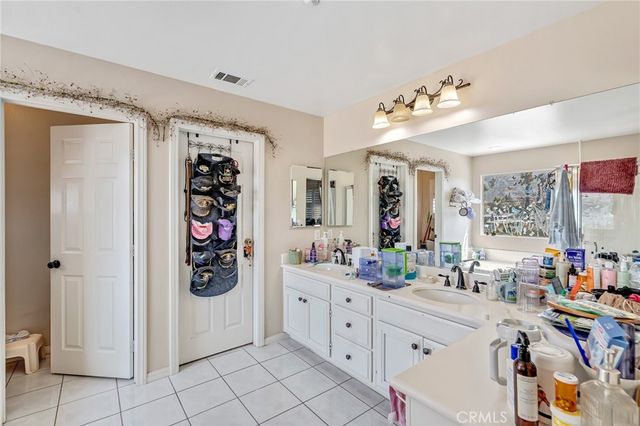 3016 Shane Dr., Colton, CA 92324