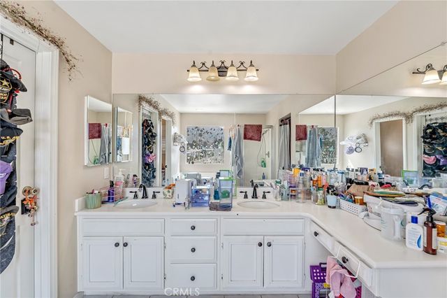 3016 Shane Dr., Colton, CA 92324