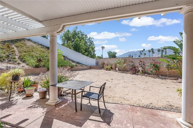 3016 Shane Dr., Colton, CA 92324